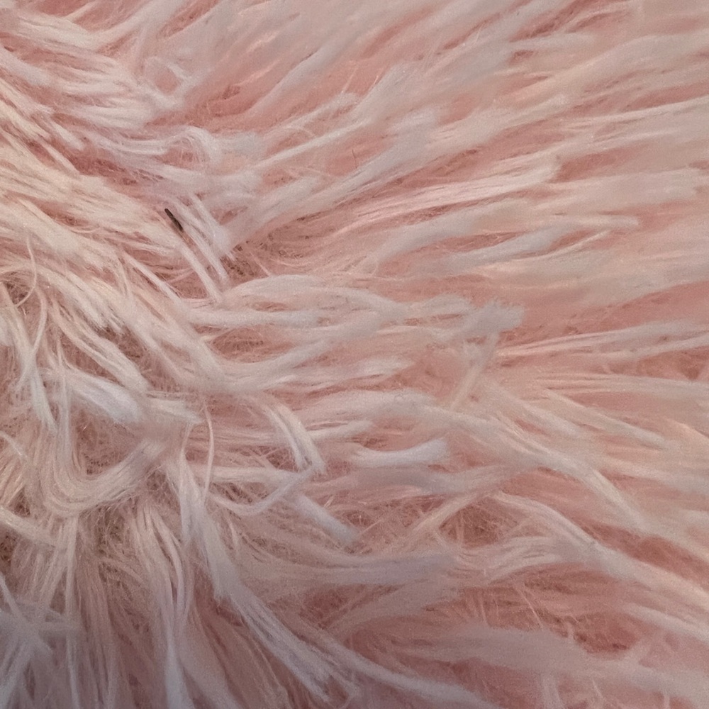 🌱🦢4 FOR $15!🦢🌱 Pink Fluffy Rug - Picture 2 of 3